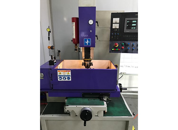 臺(tái)灣銘亞精密放電機(jī)